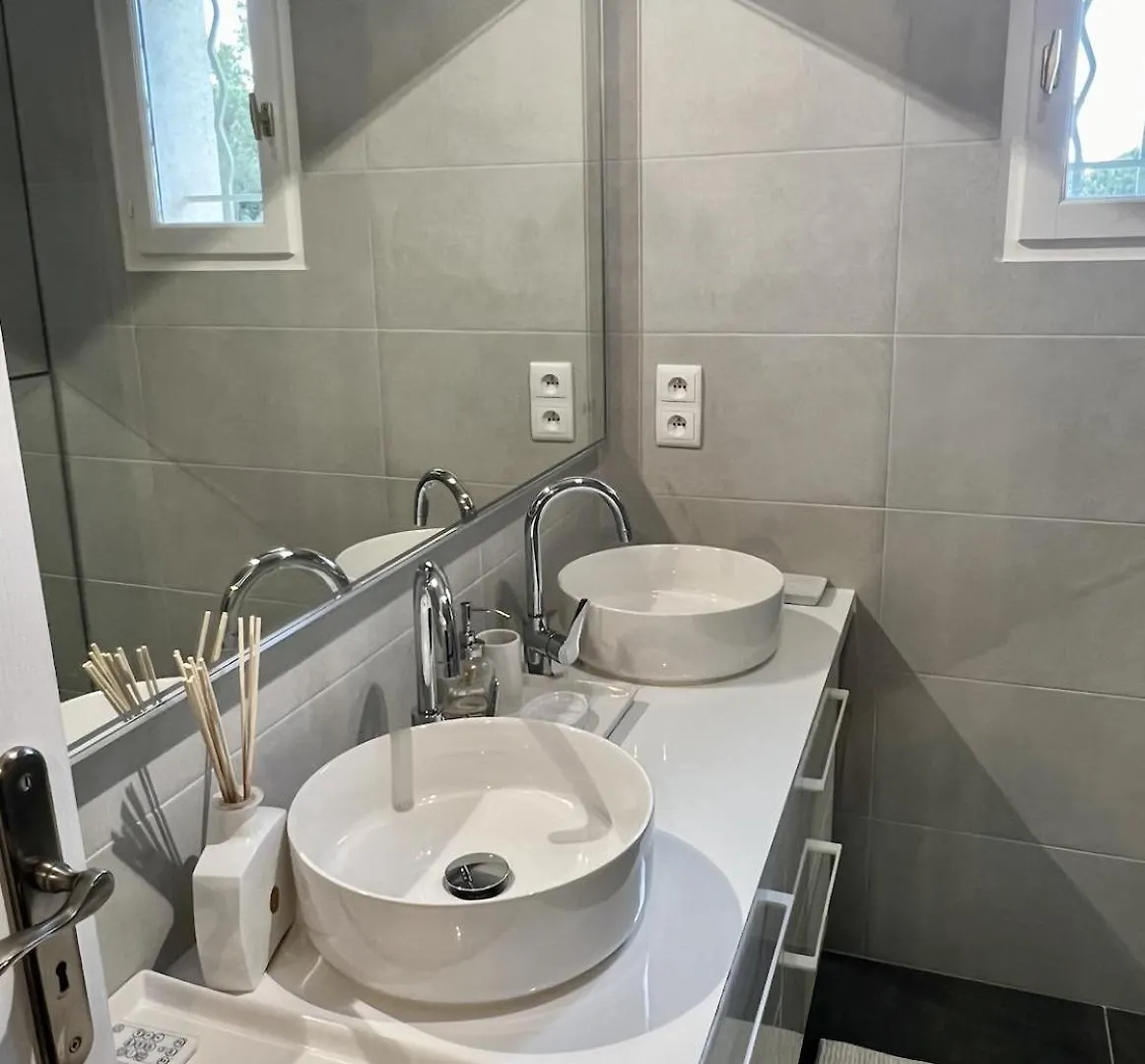 Maison De Charme Idealement Situee Cannes Frankrig