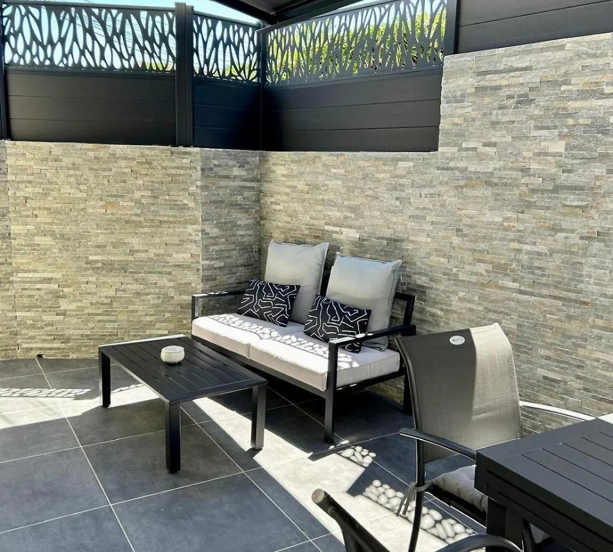 Maison De Charme Idealement Situee Cannes 0*,  Frankrig