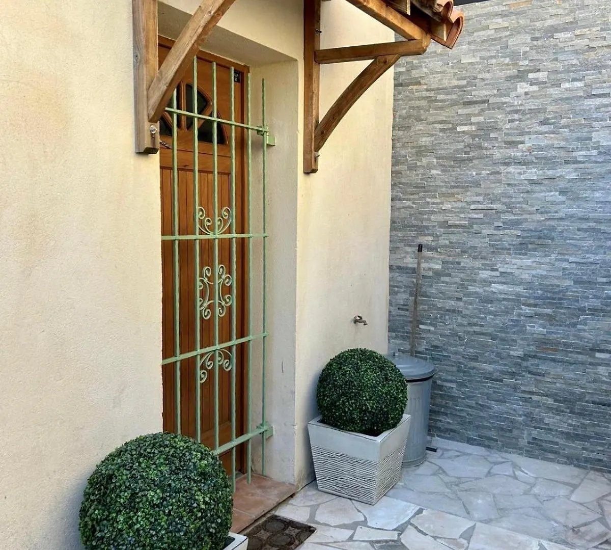 Maison De Charme Idealement Situee Cannes Frankrig